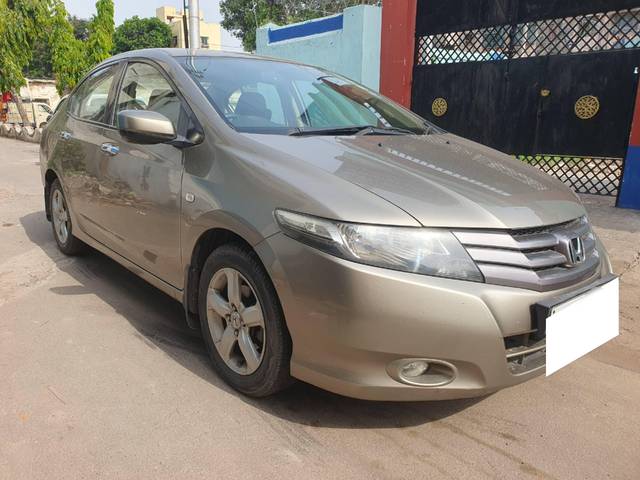 https://images10.gaadi.com/usedcar_image/4570271/original/processed_de42f92fa364a1a1bbdd0e778467309c.jpg?imwidth=6400