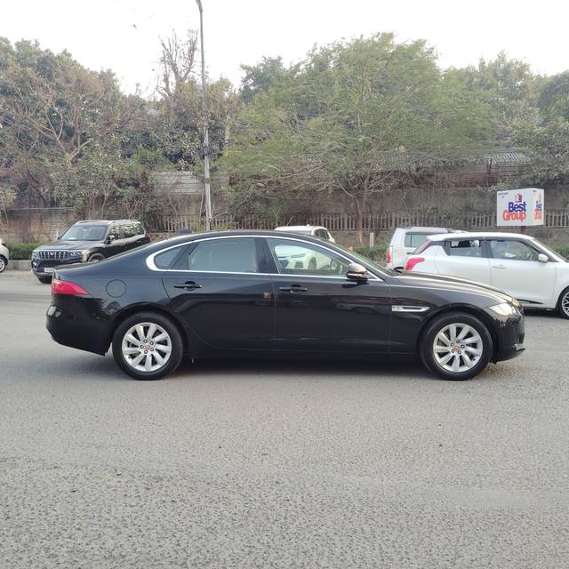 https://images10.gaadi.com/usedcar_image/4570272/original/processed_fa624122daf56e28aee3e15addbfc068.jpg?imwidth=6401