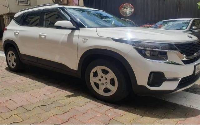 https://images10.gaadi.com/usedcar_image/4570275/original/processed_ded59daf26d6cc6859ff6a008ec82e93.jpeg?imwidth=6400