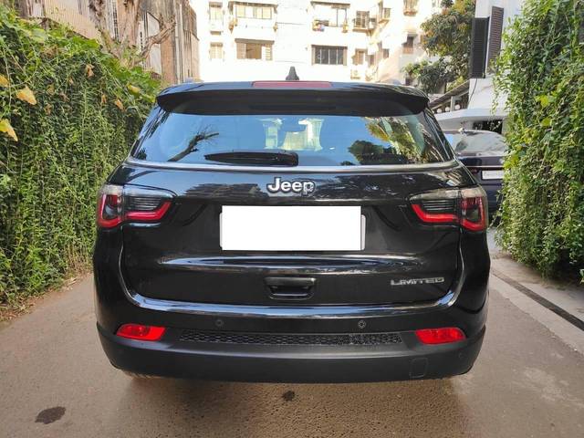 https://images10.gaadi.com/usedcar_image/4570348/original/processed_150df8471b4e43c051fe15f57be81155.jpeg?imwidth=6402