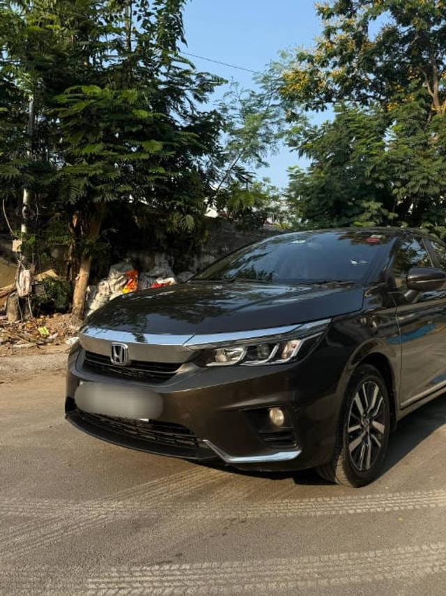 https://images10.gaadi.com/usedcar_image/4570362/original/3c3fe11f4b1e48ccef33a799dbb36196.jpg?imwidth=6402