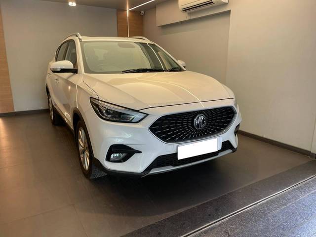 https://images10.gaadi.com/usedcar_image/4570367/original/processed_e0d26a8b8dce1ae800cd131ee5dd4247.jpeg?imwidth=6401