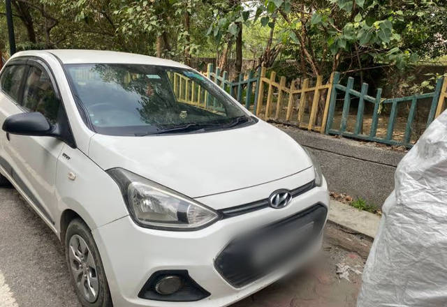 https://images10.gaadi.com/usedcar_image/4570377/original/9689d58b-0e4c-47f1-bdf6-824732607793.?imwidth=6400