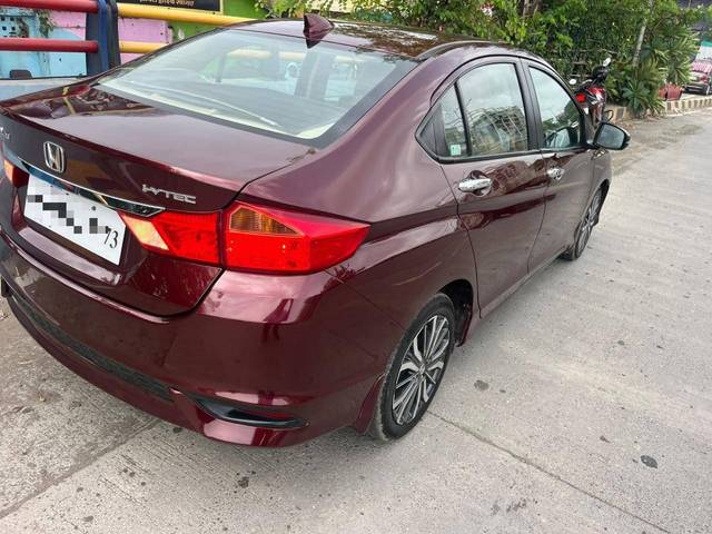 https://images10.gaadi.com/usedcar_image/4570380/original/processed_7155f8fcdc3240ca385d6912d5cdb1fb.jpeg?imwidth=6401