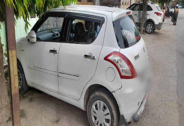 https://images10.gaadi.com/usedcar_image/4570409/original/8133e435-bb1b-4355-b9f3-90445886040d.?imwidth=6401