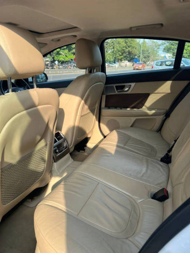 https://images10.gaadi.com/usedcar_image/4570458/original/c9402a9aef864c5c868e08a805ae33f9.png?imwidth=6402