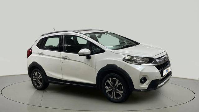 https://images10.gaadi.com/usedcar_image/4570463/original/45b8e2defcfce10d821d6766037335c8.jpg?imwidth=6400