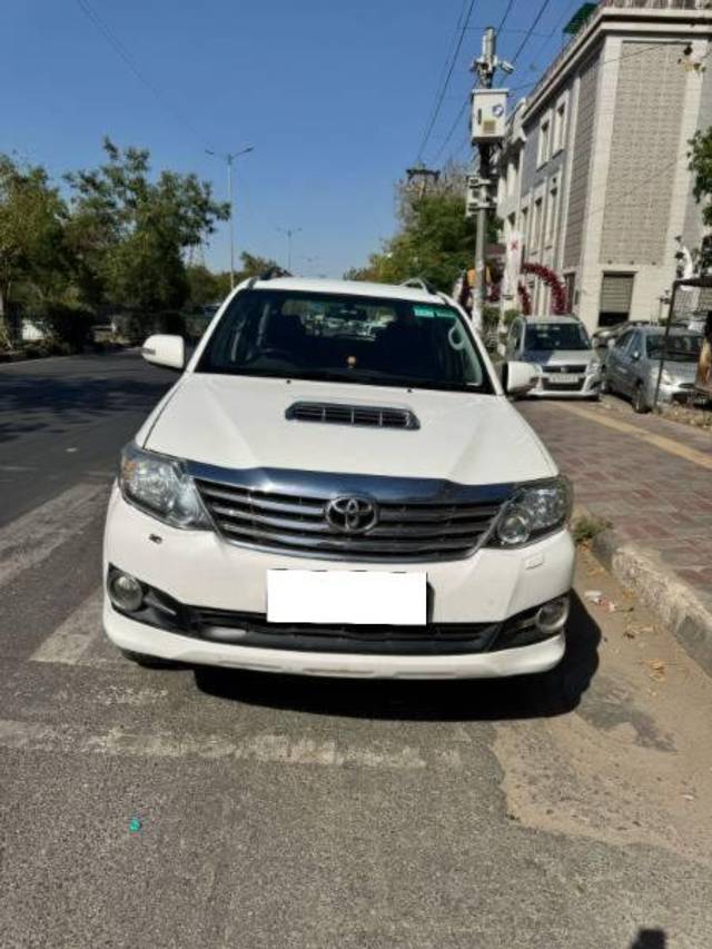 https://images10.gaadi.com/usedcar_image/4570494/original/processed_4263f4ac-e2ec-4fad-881b-6b63efe24aa2.jpeg?imwidth=6400
