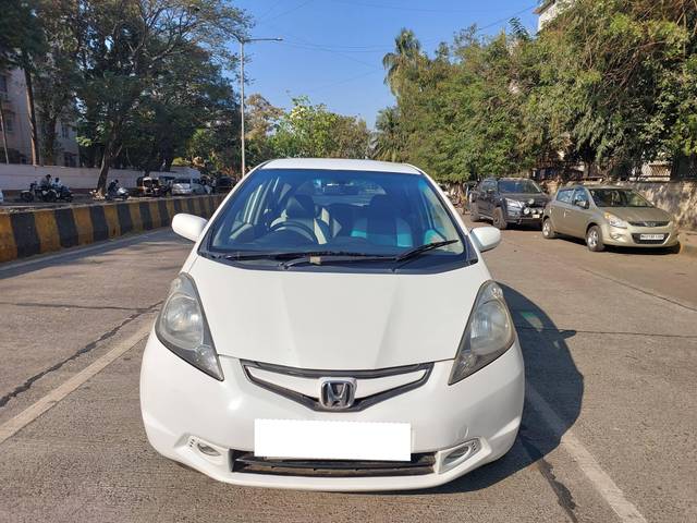 https://images10.gaadi.com/usedcar_image/4570501/original/processed_a2e97e2af5cbf0ab3f2d507da70f6ddf.jpg?imwidth=6400