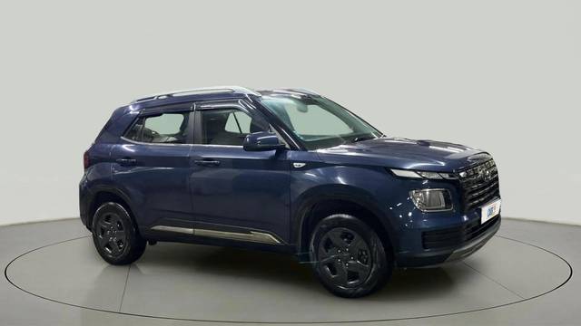 https://images10.gaadi.com/usedcar_image/4570510/original/27057fa9a08022ed9d3bef9714e39b47.jpg?imwidth=6400