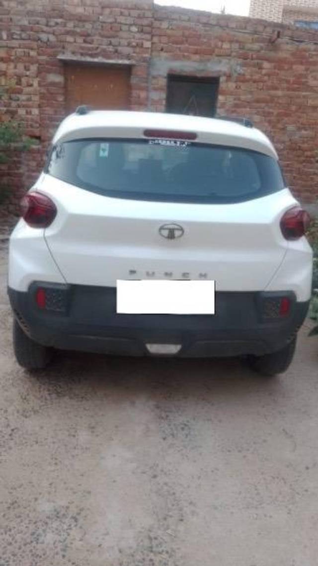 https://images10.gaadi.com/usedcar_image/4570514/original/processed_2ab6ae7b-05b8-413f-9796-440ad8135c40.jpeg?imwidth=6400