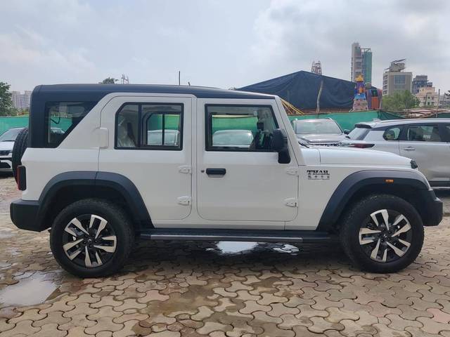 https://images10.gaadi.com/usedcar_image/4570523/original/processed_1d4812c41eda48106fe04cd786ac9853.jpeg?imwidth=6401