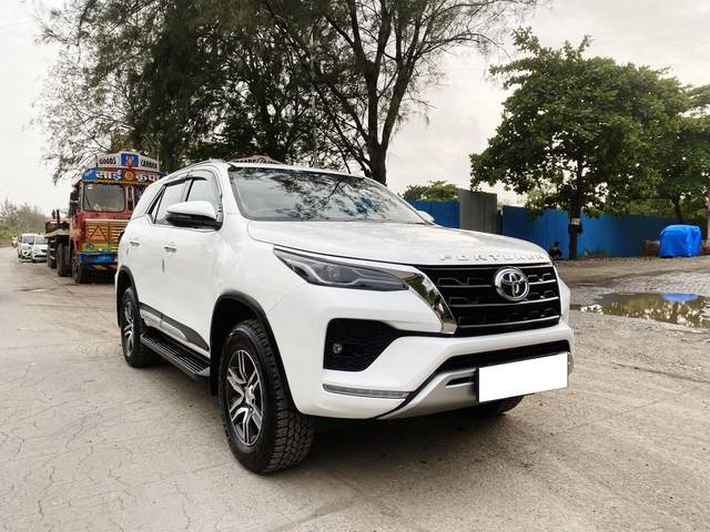 https://images10.gaadi.com/usedcar_image/4570524/original/processed_36bbc9f4342b72cb448aa37fb66e6a12.jpg?imwidth=6400