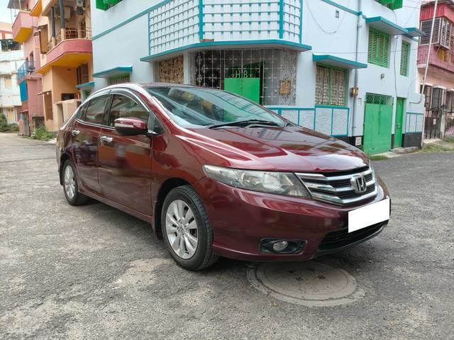 https://images10.gaadi.com/usedcar_image/4570539/original/processed_0b340d0d20776d3b232d39e4e876653a.jpg?imwidth=6400