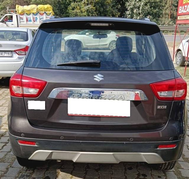 https://images10.gaadi.com/usedcar_image/4570584/original/processed_b69844cdfca9be6741059b8ebc2d8092.jpg?imwidth=6402