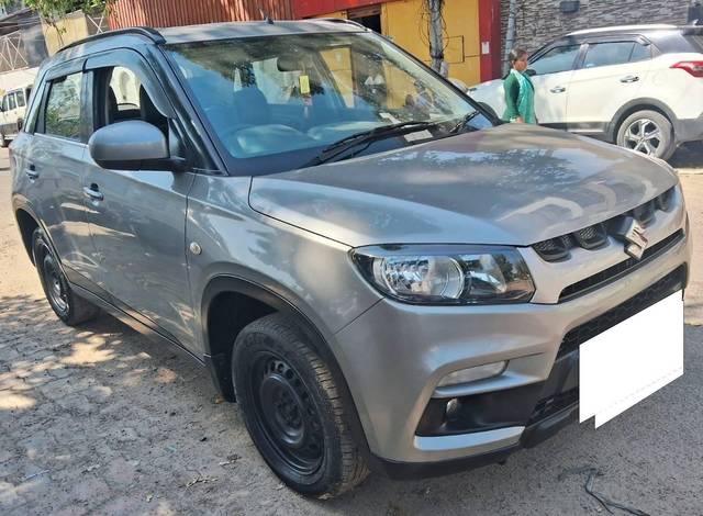 https://images10.gaadi.com/usedcar_image/4570588/original/processed_be0cfb9344b7438bfe1cfc1b1aaeaaa2.jpg?imwidth=6401