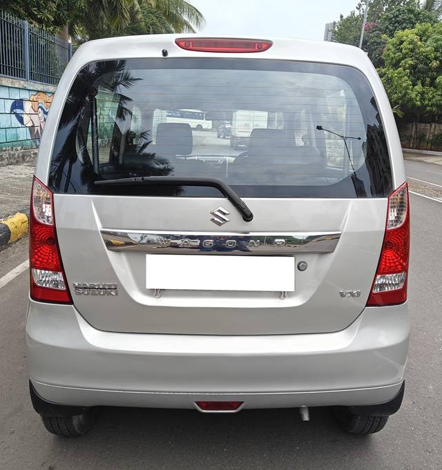 https://images10.gaadi.com/usedcar_image/4570590/original/processed_e4fa7d7279df9d8fdacca6e07920dcf5.jpg?imwidth=6401