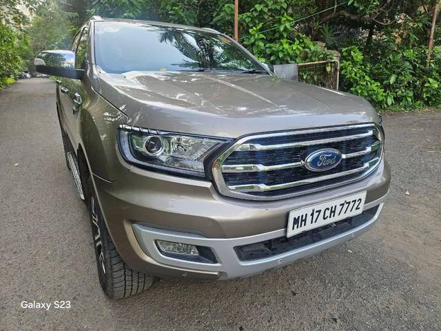 https://images10.gaadi.com/usedcar_image/4570594/original/processed_0fef073fad0187d9efd879d74f2f7d31.jpg?imwidth=6401