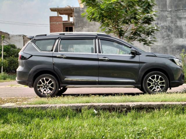 https://images10.gaadi.com/usedcar_image/4570599/original/4ac5395c0b3c3a41ac9cb32880dfb368.jpg?imwidth=6401