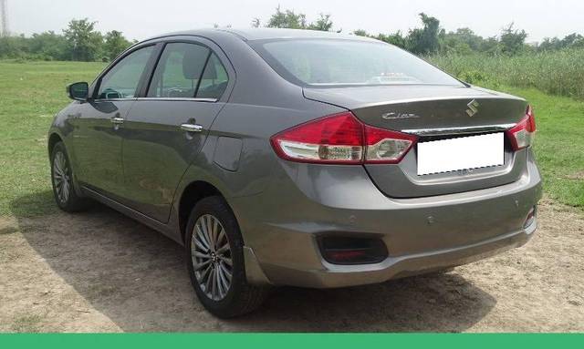 https://images10.gaadi.com/usedcar_image/4570600/original/processed_8bdad44d622e877823492b3cbe27a166.jpeg?imwidth=6402