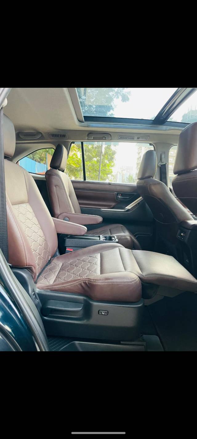 https://images10.gaadi.com/usedcar_image/4570621/original/1975444141c0ad98c64c3406acdd767e.jpg?imwidth=6401
