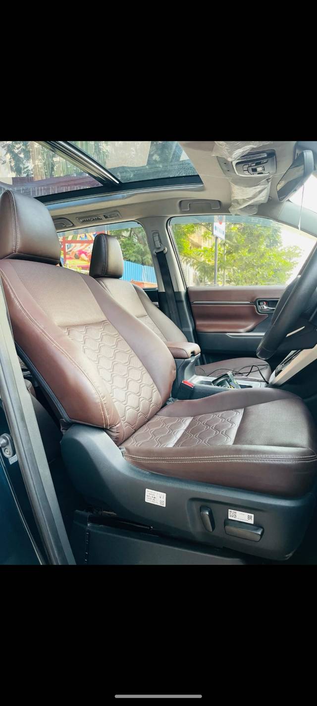 https://images10.gaadi.com/usedcar_image/4570621/original/d2fa1c8269fc55f4f4e8374798554626.jpg?imwidth=6402