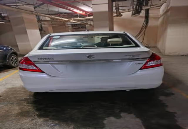 https://images10.gaadi.com/usedcar_image/4570637/original/bbe61b3f-faca-488a-9ec7-897ac74aa456.?imwidth=6402