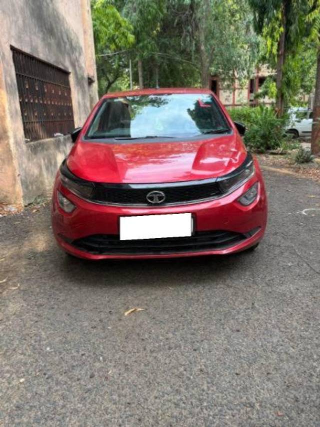 https://images10.gaadi.com/usedcar_image/4570641/original/processed_74c946e0-0db0-4ebd-b6df-81d71d3dac1c.jpg?imwidth=6402