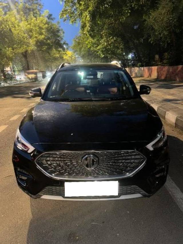 https://images10.gaadi.com/usedcar_image/4570642/original/processed_d0dee770-7d56-4db6-90a7-5c76615e534e.jpeg?imwidth=6401