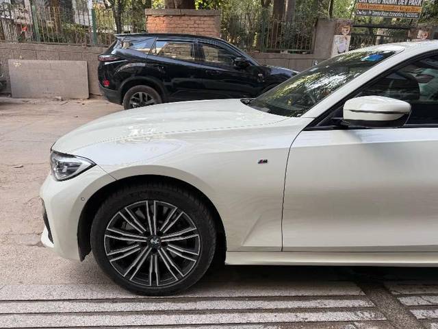 https://images10.gaadi.com/usedcar_image/4570654/original/processed_bb1b22c4-f4d3-41b7-a4da-d702949add1c.jpeg?imwidth=6402