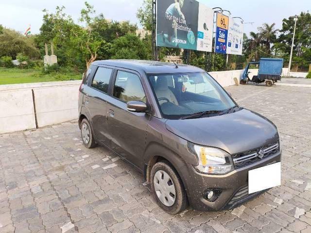 https://images10.gaadi.com/usedcar_image/4570690/original/processed_processed_baf4453b-dc5c-4555-ac2f-d16feed52db3.jpg?imwidth=6400