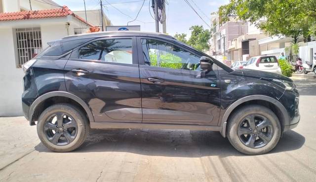 https://images10.gaadi.com/usedcar_image/4570691/original/processed_14d2648ba7328d2c804c2f2f8f0b8213.jpg?imwidth=6401