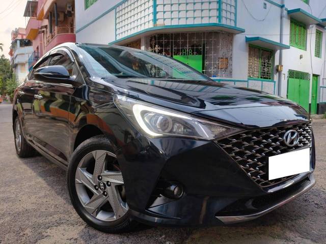 https://images10.gaadi.com/usedcar_image/4570702/original/processed_f6f19c233b4918238dea3d59a65a4d88.jpg?imwidth=6400