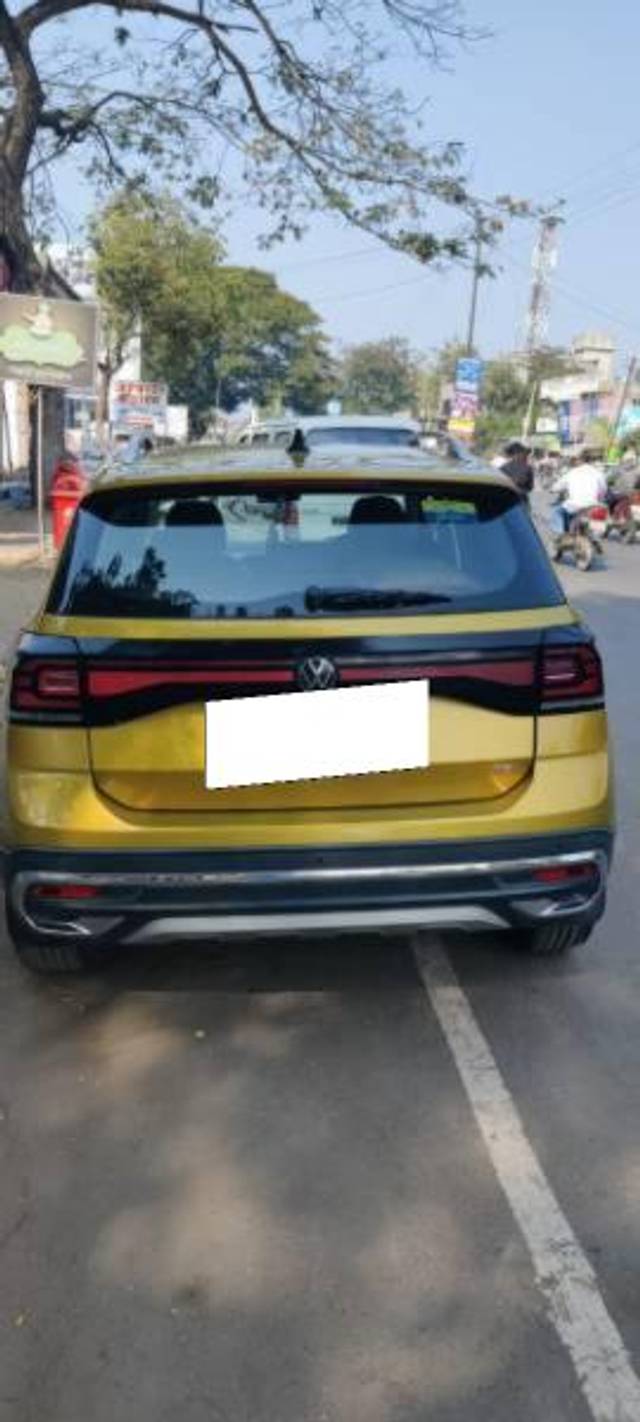 https://images10.gaadi.com/usedcar_image/4570709/original/processed_22a68f48-1d51-40b2-bcdc-9dc974fc3fd8.jpg?imwidth=6401