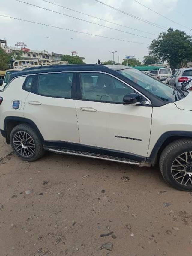 https://images10.gaadi.com/usedcar_image/4570721/original/processed_b00f4093-976c-443c-bb53-54620a4745b6.jpg?imwidth=6401