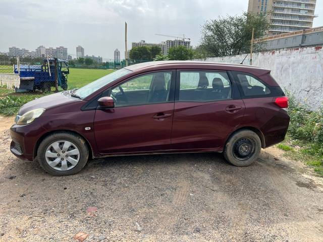 https://images10.gaadi.com/usedcar_image/4570753/original/8e17f2ef-845d-4dd6-b3af-d39519e27d17.jpg?imwidth=6401