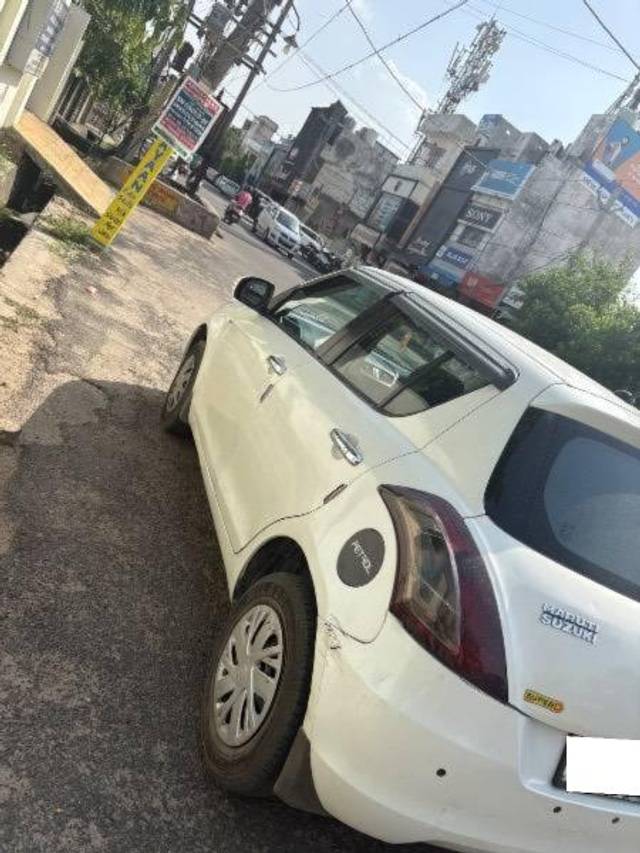 https://images10.gaadi.com/usedcar_image/4570777/original/processed_2efc60fd-a234-401d-911a-28229efa1fd6.jpeg?imwidth=6400