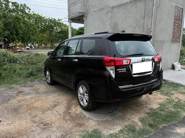 https://images10.gaadi.com/usedcar_image/4570789/original/processed_972b13c4-6608-466e-a581-b32562c67a0e.jpeg?imwidth=6401