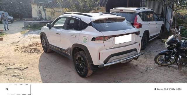 https://images10.gaadi.com/usedcar_image/4570794/original/processed_5cf603bd-6ba7-45b6-9a2a-7d9433848233.jpg?imwidth=6400