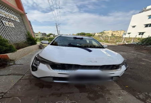 https://images10.gaadi.com/usedcar_image/4570797/original/00a74a62-d35c-491d-a2d9-e63342611cea.?imwidth=6400