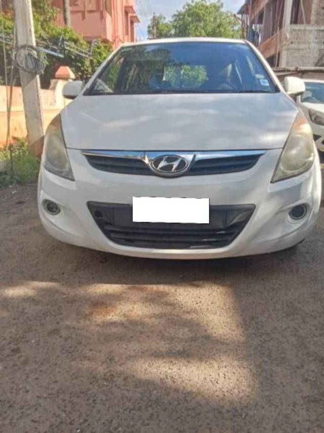 https://images10.gaadi.com/usedcar_image/4570826/original/processed_6a429714-8d7c-42c4-9e37-49ac20f5ae6f.jpg?imwidth=6400