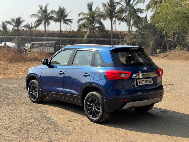 https://images10.gaadi.com/usedcar_image/4570872/original/processed_13943aa6fcb0248f331480a6bf6d2889.jpg?imwidth=6402