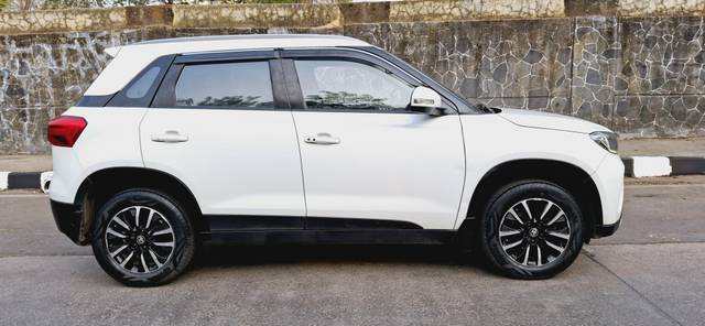 https://images10.gaadi.com/usedcar_image/4570875/original/processed_1237318e3ae3eac4ca51d160b9f9c6de.jpg?imwidth=6401