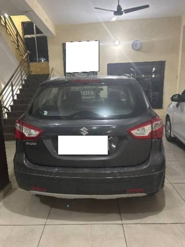 https://images10.gaadi.com/usedcar_image/4570892/original/processed_4d3c08ee-80cd-4c76-a646-f58012f2bfd6.jpg?imwidth=6402