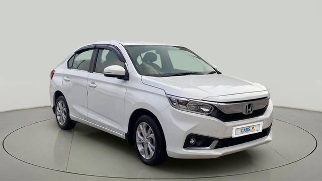 https://images10.gaadi.com/usedcar_image/4570903/original/a488db324a519e76a73df12b3a4c1ef9.jpg?imwidth=6400