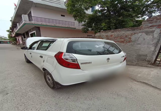 https://images10.gaadi.com/usedcar_image/4570914/original/55df3489-e02b-4e50-af5b-ca20fc28abee.?imwidth=6401