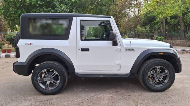 https://images10.gaadi.com/usedcar_image/4570957/original/processed_b45f7d745faf4f9f410fe672ef362942.jpg?imwidth=6401