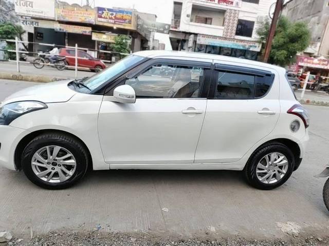https://images10.gaadi.com/usedcar_image/4570958/original/processed_52479f96-3118-48dc-96dc-92b3723da796.jpg?imwidth=6402