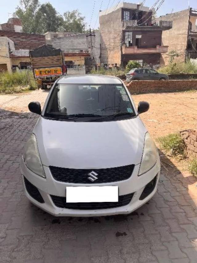https://images10.gaadi.com/usedcar_image/4570967/original/processed_0b22de03-ed9c-4c49-b9f5-d9ad2e6a5d39.jpeg?imwidth=6400