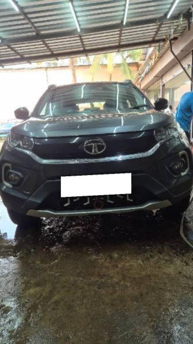 https://images10.gaadi.com/usedcar_image/4571025/original/processed_a2735799-33ae-41cf-873f-d125815a3f26.jpg?imwidth=6402